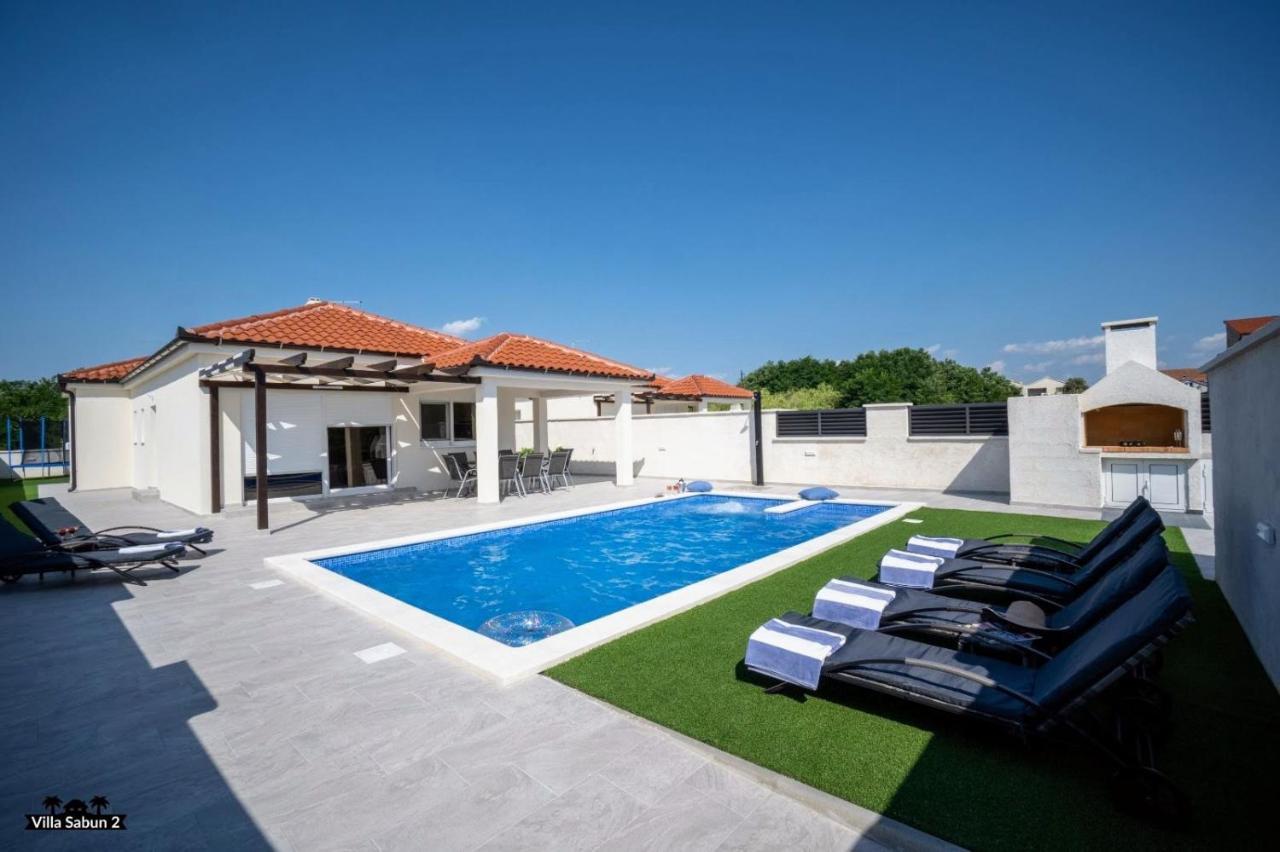 Villas Sabun - Modern House With Heated Pool Privlaka  Esterno foto