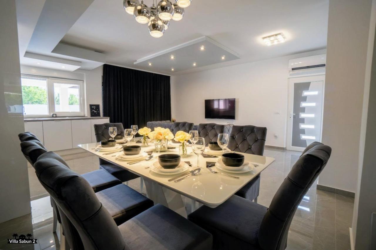 Villas Sabun - Modern House With Heated Pool Privlaka  Esterno foto
