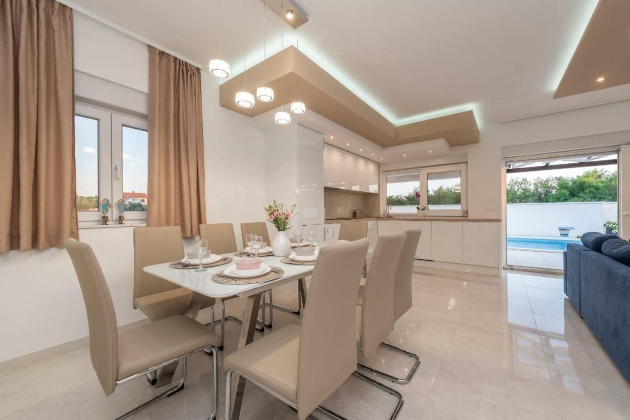 Villas Sabun - Modern House With Heated Pool Privlaka  Esterno foto